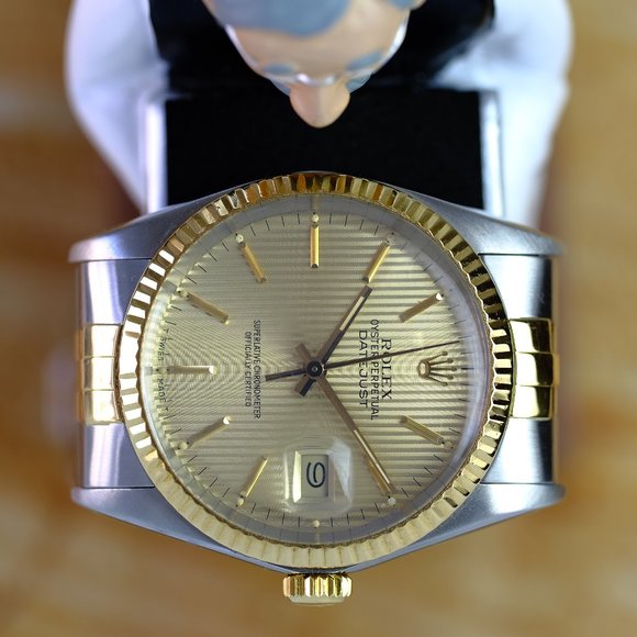 Rolex Datejust Champagne Dial Fluted 36mm Watch - Picture 5 of 7